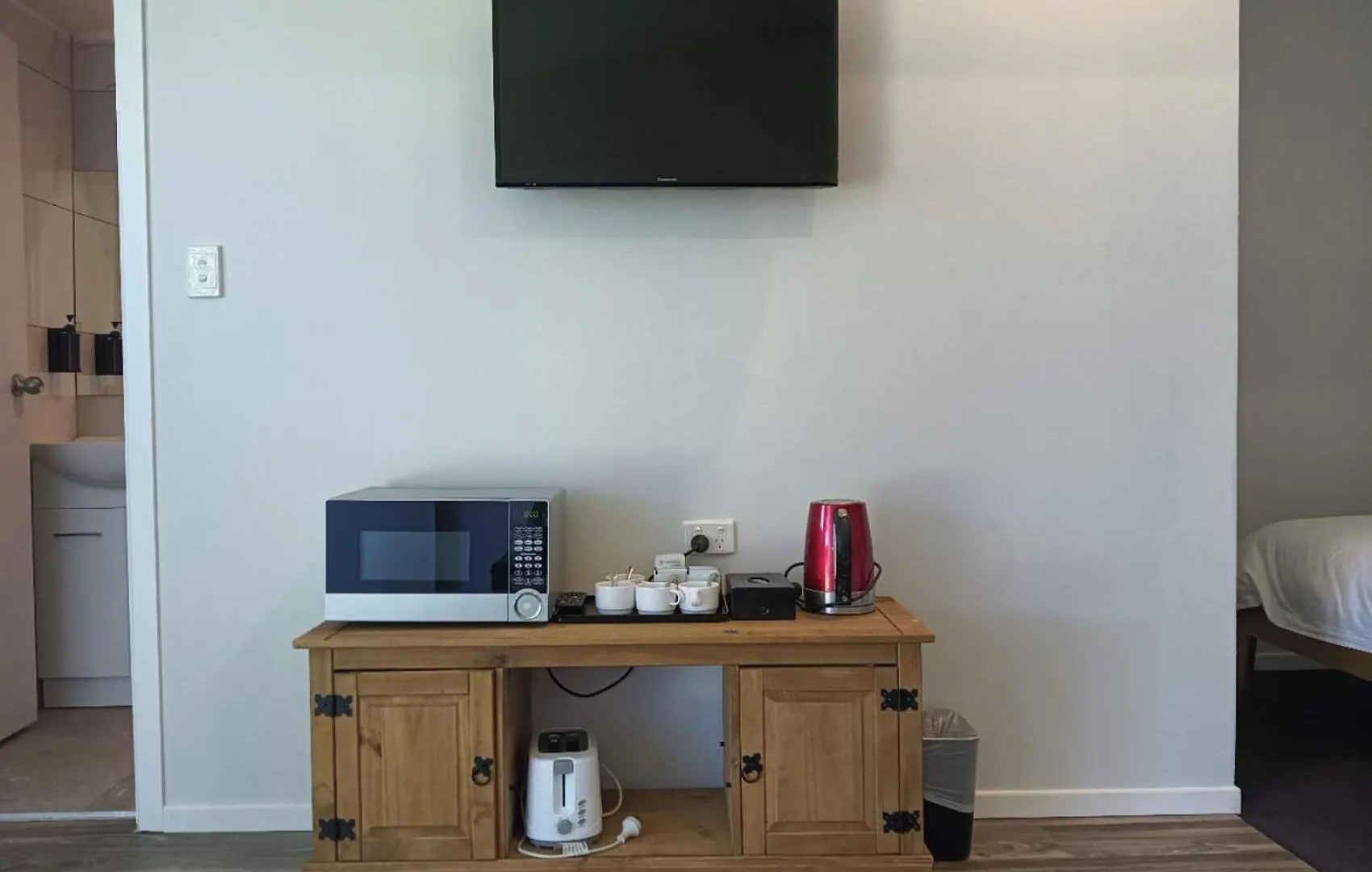 シャレー 2 Double And 1 Sofa Beds Garden Chalet, 7D Salisbury Road, ロトルア